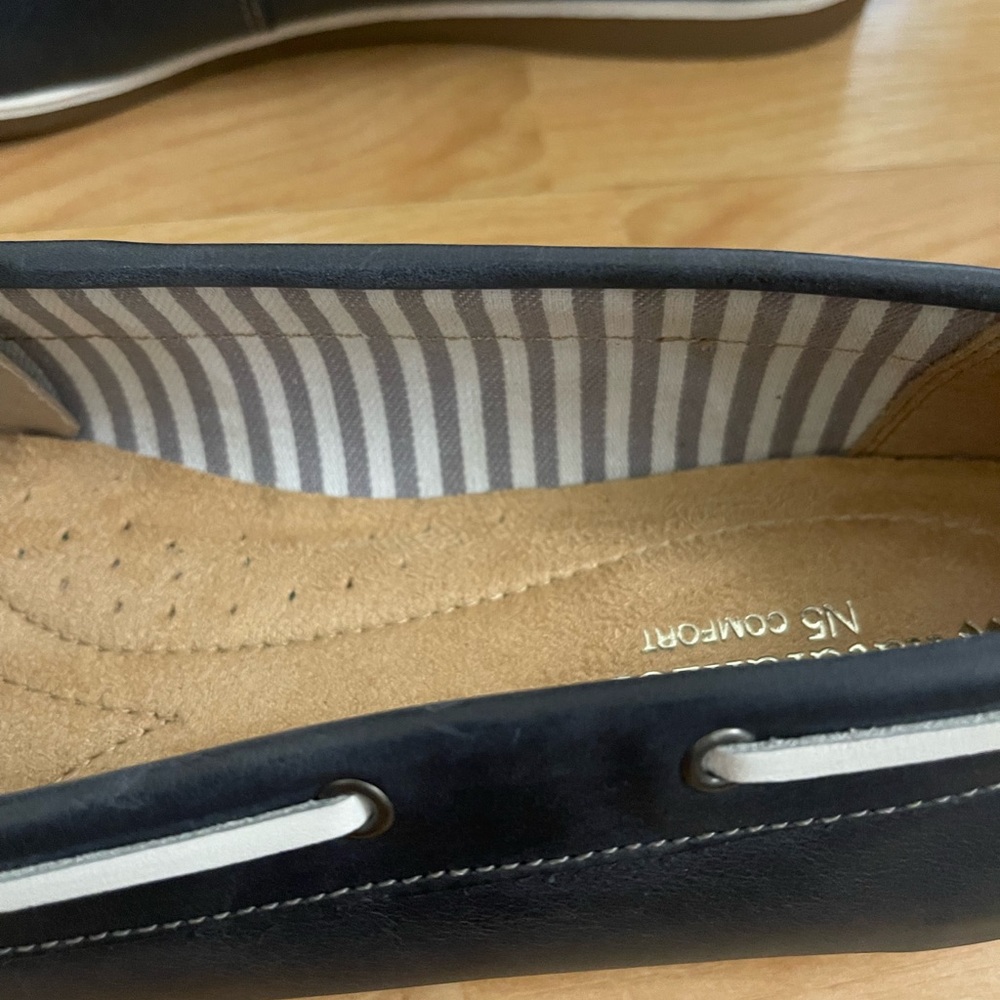 New without box woman’s Naturalizer Hanover Boat Shoe Navy size 12W - Picture 6 of 15